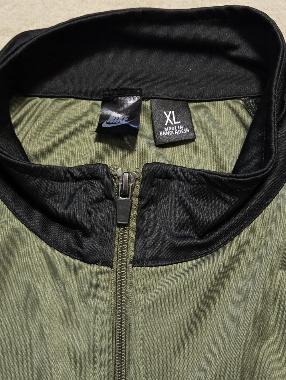 Nike Olive Green and Black Short Sleeve Windbreaker Track Jacket Mens Size XL - Picture 4 of 6